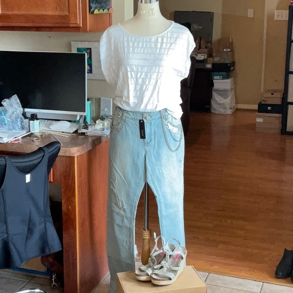 King Ranch Shop STYLE New York Paris Embellished Jeans Size 4, NWT - Picture 4 of 16